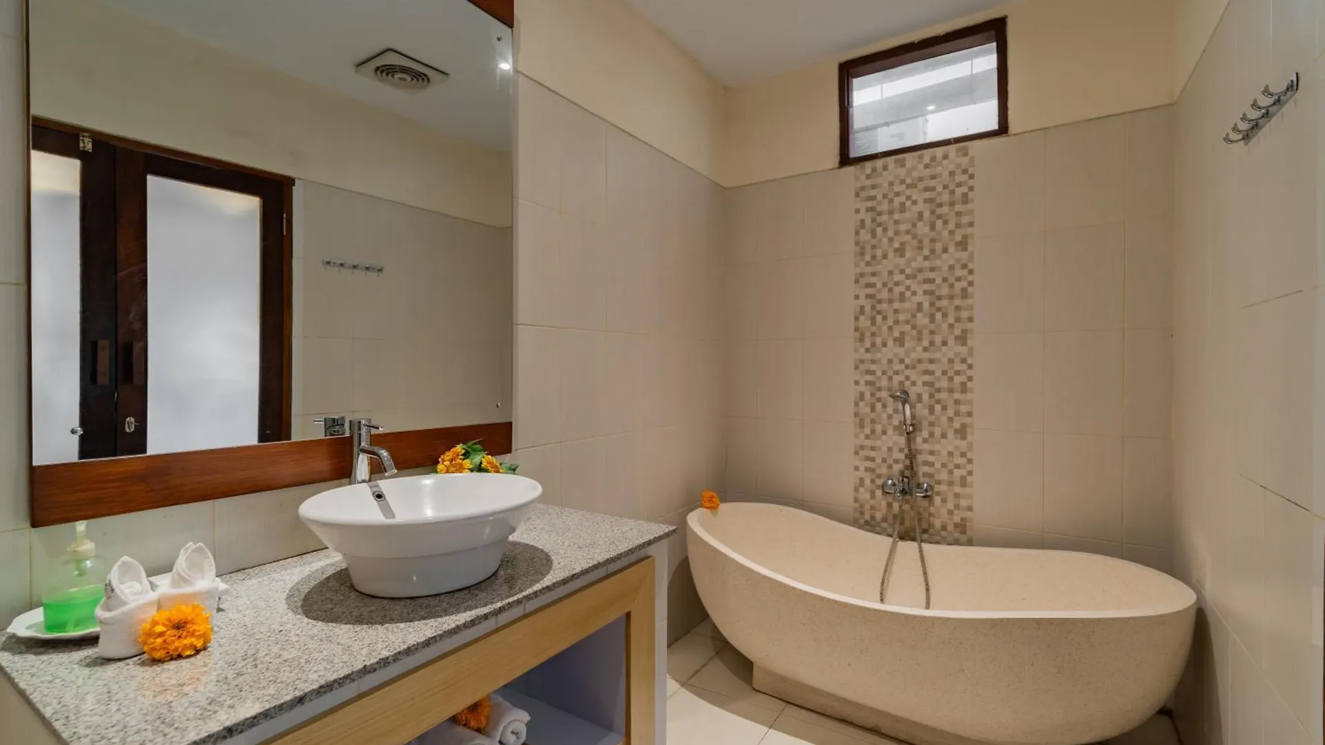 Hotel Desak Putu Putra Hidden Ubud 2*,