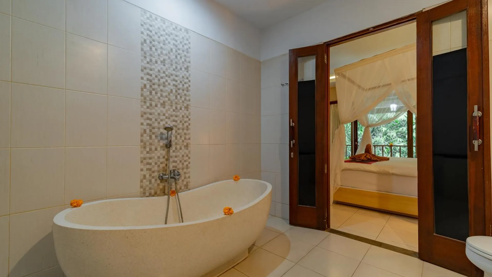 Desak Putu Putra Hidden Hotel Ubud